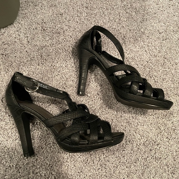 Maurice’s black heels size 6.5 - Picture 2 of 3